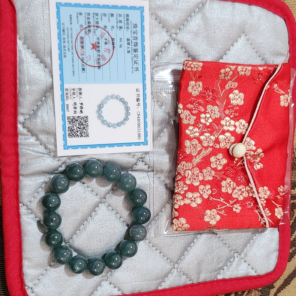 Jade Green Bracelet with Red Floral Pouch